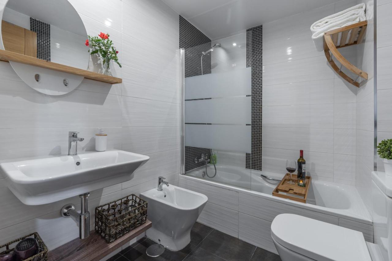 Tuguest Postigo I Catedral Apartment - Free Parking Granada Dış mekan fotoğraf